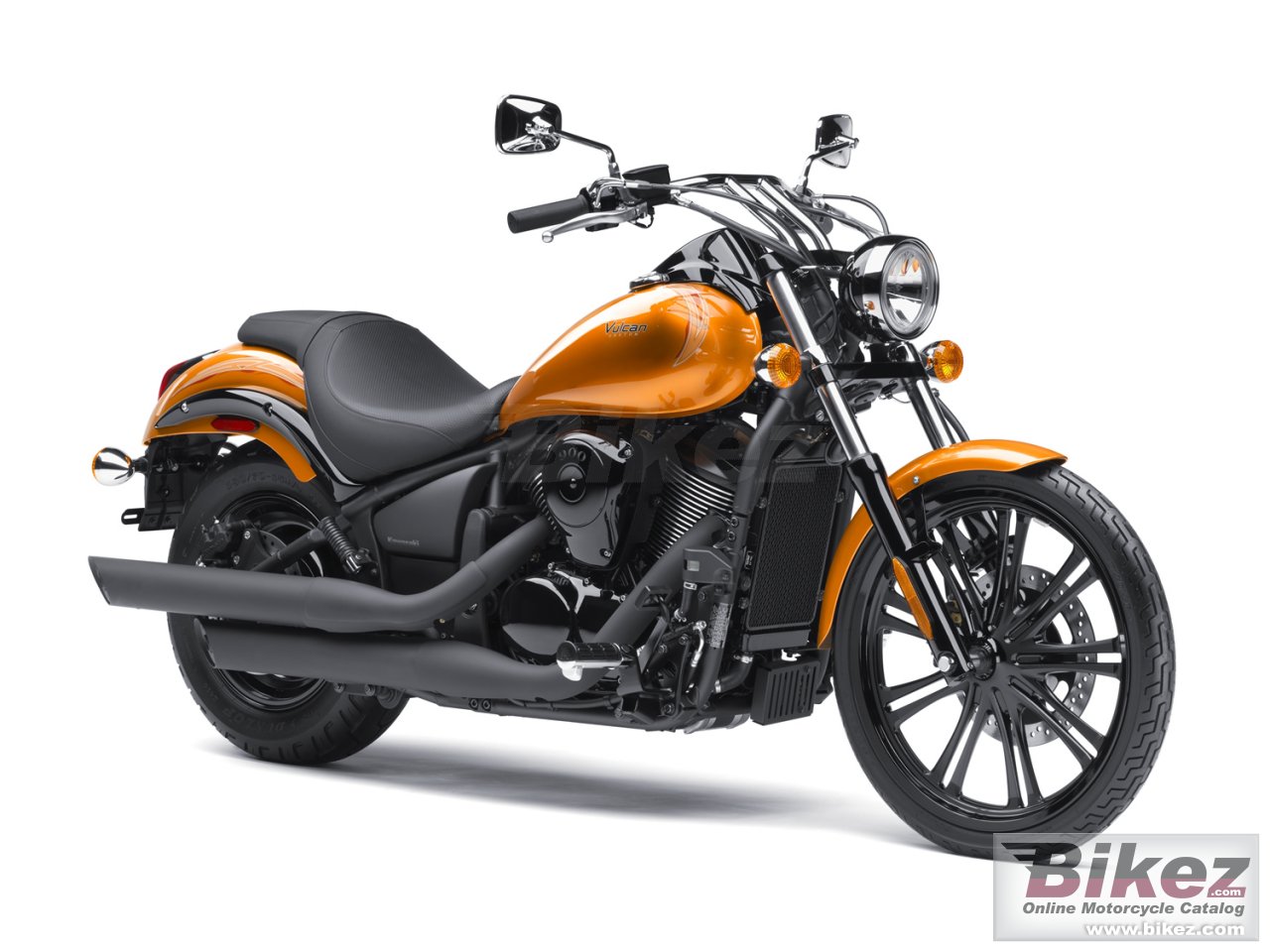 Big Kawasaki vulcan 900 custom picture and wallpaper from Bikez.com